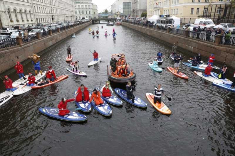 Всемирный день туризма Петербург отметили sup-фестивалем. Фоторепортаж Gazeta.SPb |