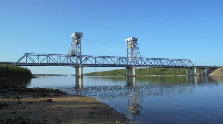Из-за разводки моста через Свирь 2 августа закроют трассу "Кола"