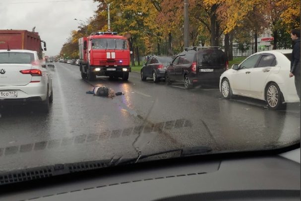 Водитель Белого Поло сбил человека на нерегулируемом пешеходном переходе за кфс на Культуре
