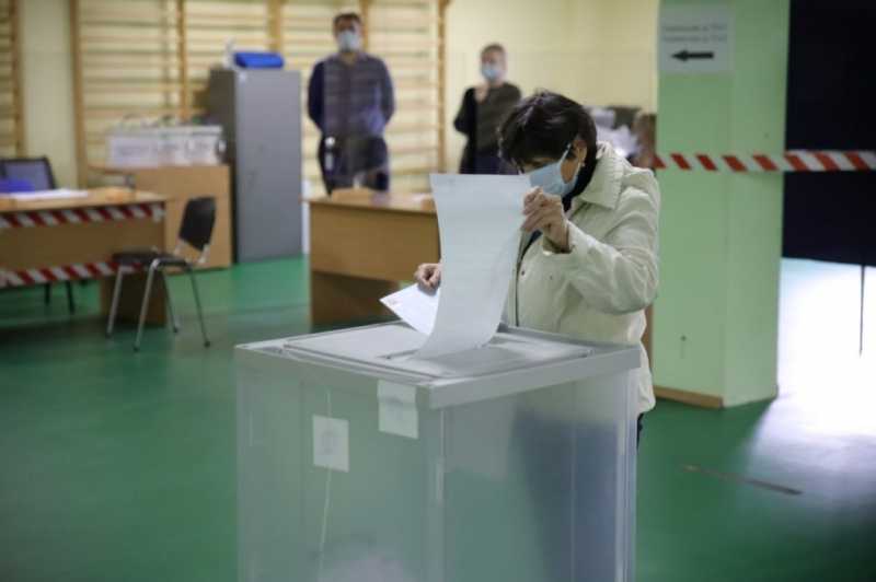 В Петербурге явка на выборы в Госдуму к 15:00 составила 7,2%