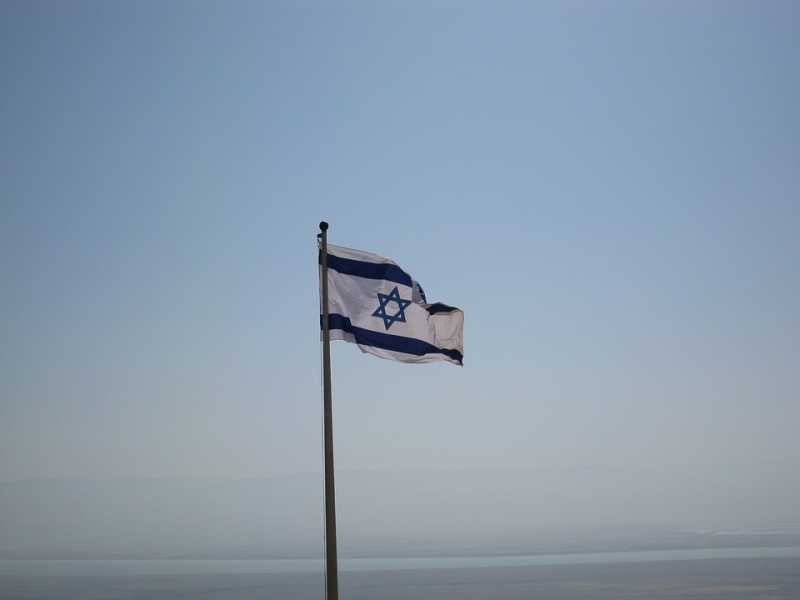 Израиль откроет границы для привитых "Спутником V" россиян