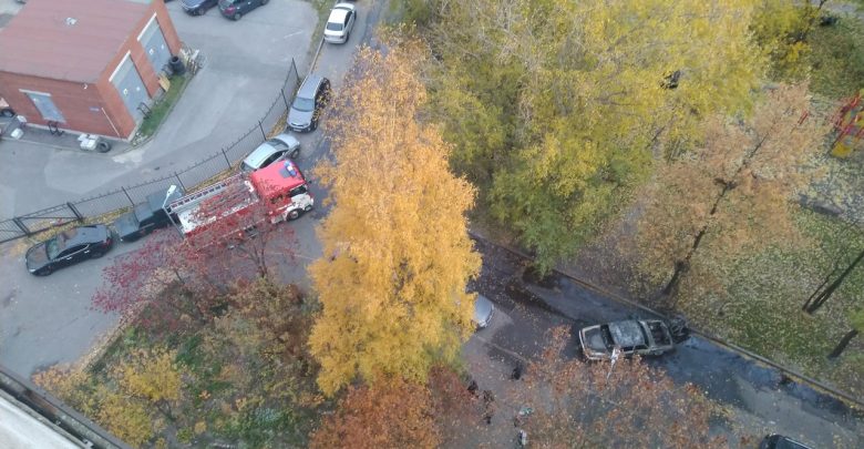 На Бухарестской 112 сгорел автомобиль
