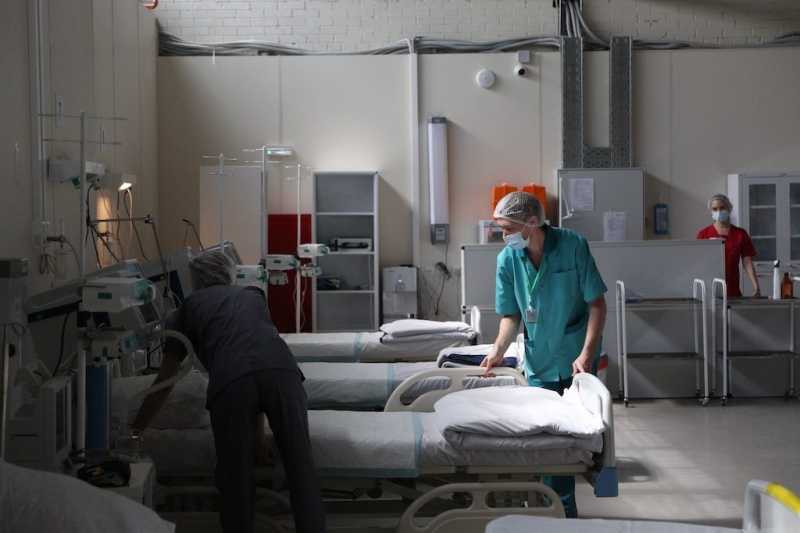 Боткинская больница ежедневно принимает 60 пациентов с коронавирусом |