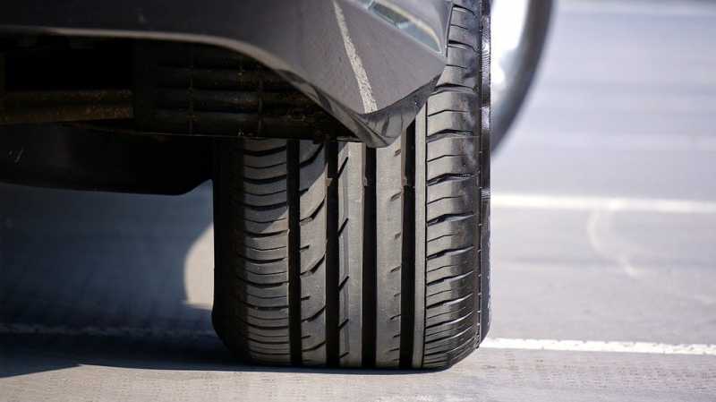 Представители Nokian Tyres отказали петербурженке в компенсации ущерба: она попала в ДТП из-за лопнувшей шины