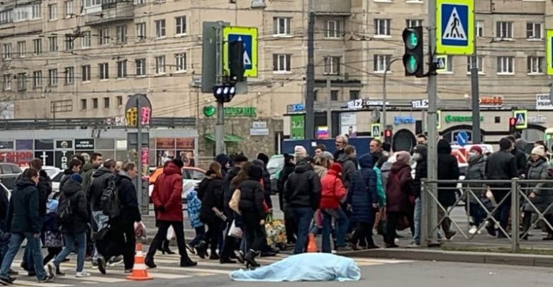 Новости нашего Мегаполиса: 1. Мотоциклист сбил насмерть прохожего у метро «Проспект Просвещения», а сам…