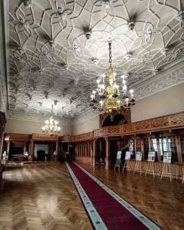 Дворец Белосельских-Белозерских Дворец Белосельских-Белозерских – роскошный и хорошо узнаваемый дворец, расположенный на Невском проспекте…
