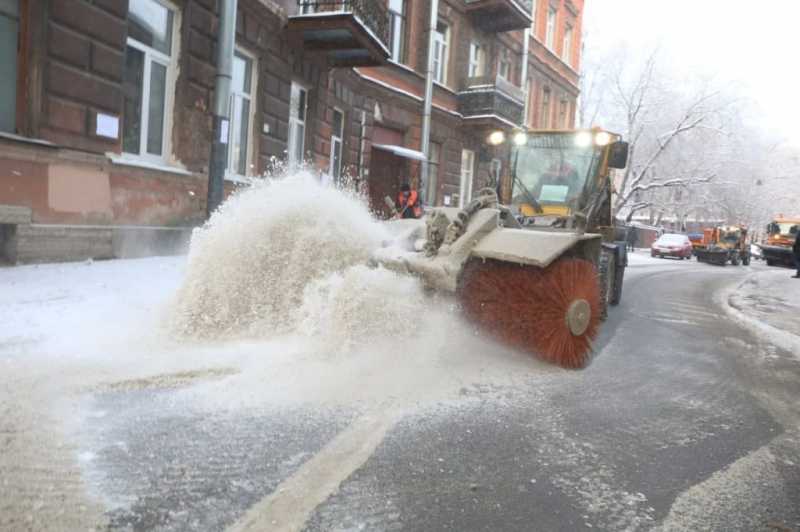 За сутки с улиц  было убрано более 3 тысяч кубометров снега