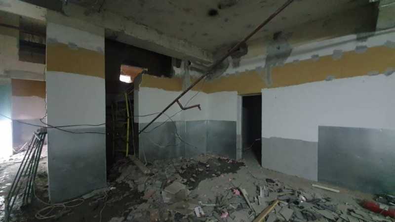 При обрушении стены в ТЦ в Москве пострадали двое рабочих