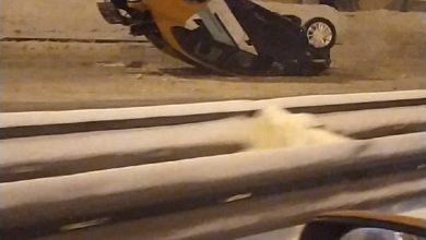 Вчера в 23:30 на Дороге Жизни, на дороге валялся один участник вверх тормашками. Разбитое…