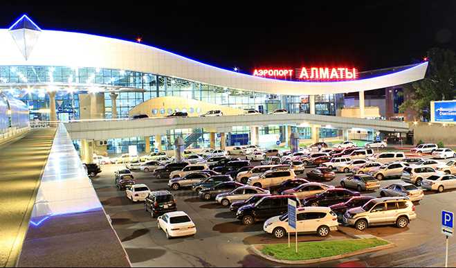 Стало известно о смерти двух военных  в аэропорту Алма-Аты