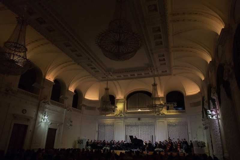 Концерт «Музыкальное оливье. От Баха до Оффенбаха» 2022, Санкт-Петербург — дата и место проведения, программа мероприятия.