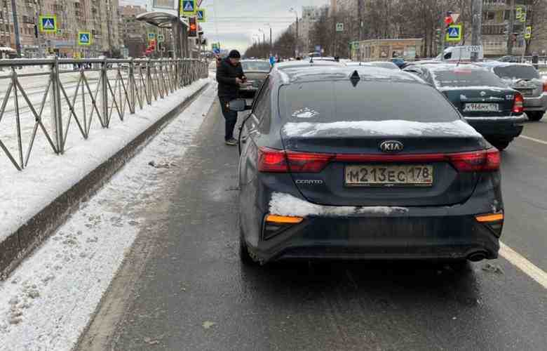 Ищу свидетелей данного ДТП Я стояла на красный сигнал светофора, для поворота налево с…