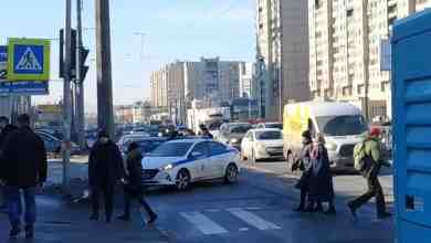 На Косыгина полицейские оперативно заблокировали машину с водителем и пассажиром. После проверки документов оба…
