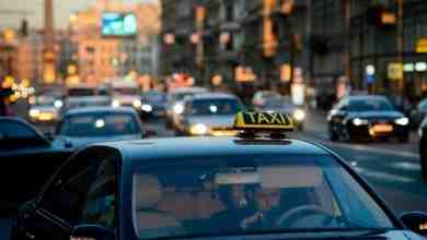 Тарифы на поездки в такси в Петербурге поднимут уже в этом месяце Повышение стоимости…