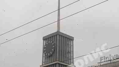 У часов на башне Финляндского вокзала исчезли стрелки. Вечером фото «голого» циферблата прислал «Мегаполису»…