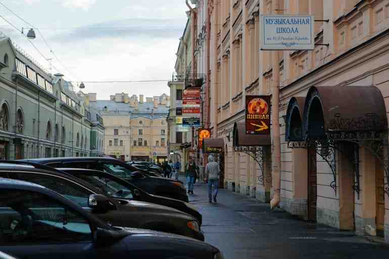 В Петербурге возбудили первое уголовное дело за торговлю «веселящим» газом - Новости Санкт-Петербурга