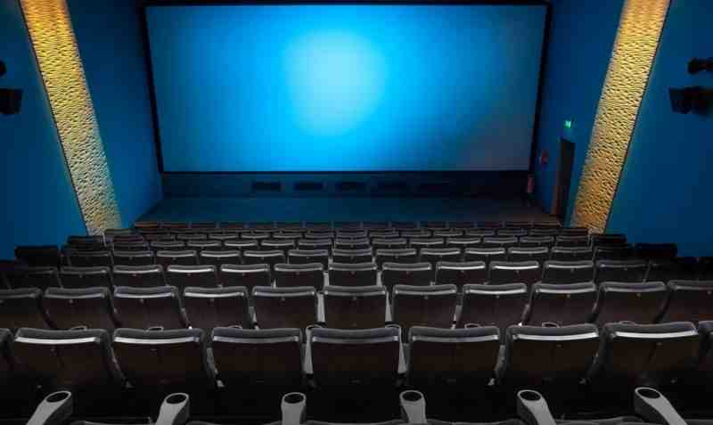 Кинотеатры в Петербурге будут работать только по выходным - Новости Санкт-Петербурга