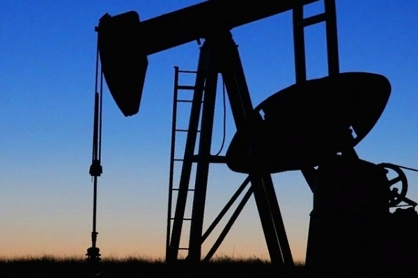 В апреле от продажи нефти и газа в российский бюджет поступило на 133 млрд меньше дохода - Новости Санкт-Петербурга