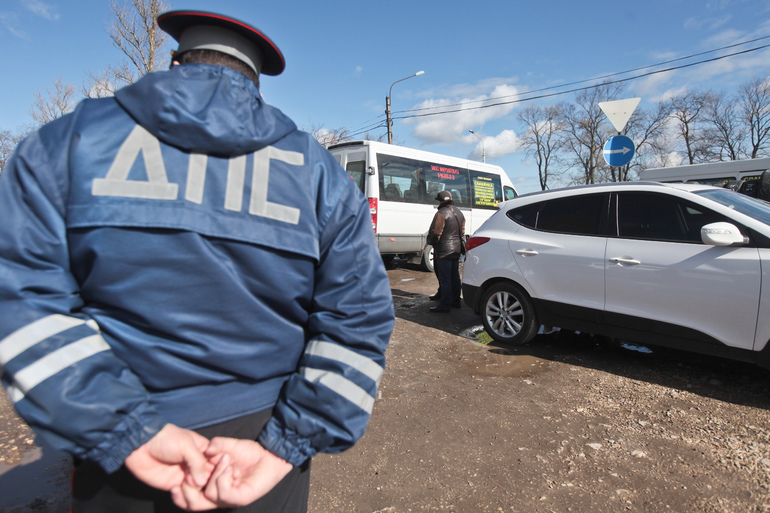 В Петербурге задержали водителя, напавшего на инспекторов ДПС с газовым баллончиком - Новости Санкт-Петербурга