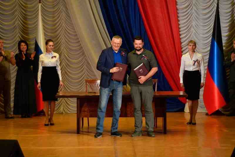 Власти Ленобласти и Енакиево заключили официальный договор о сотрудничестве - Новости Санкт-Петербурга