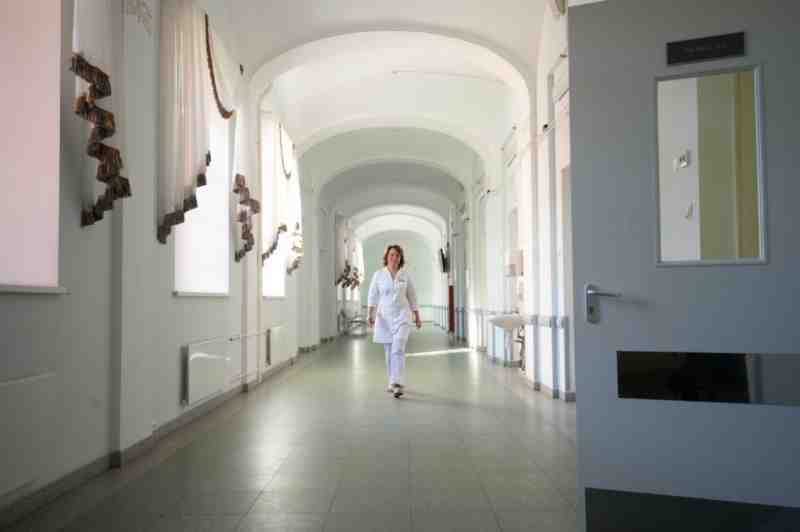 В больницах Петербурга ужесточают режим посещения - Новости Санкт-Петербурга