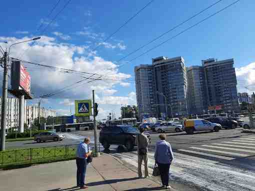 16-00 перекрёсток Софийской и Славы не работает светофор