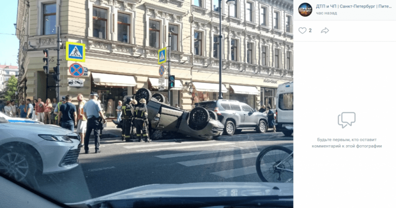 На перекрестке на Петроградской стороне перевернулся Land Rover - Новости Санкт-Петербурга