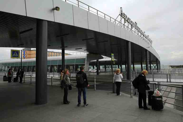 В аэропорту Пулково 15 сентября задержали два рейса - Новости Санкт-Петербурга