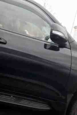 17 октября на Синопской набережной и ул. Моисенко водитель автомобиля Тойота разбил заднее стекло…