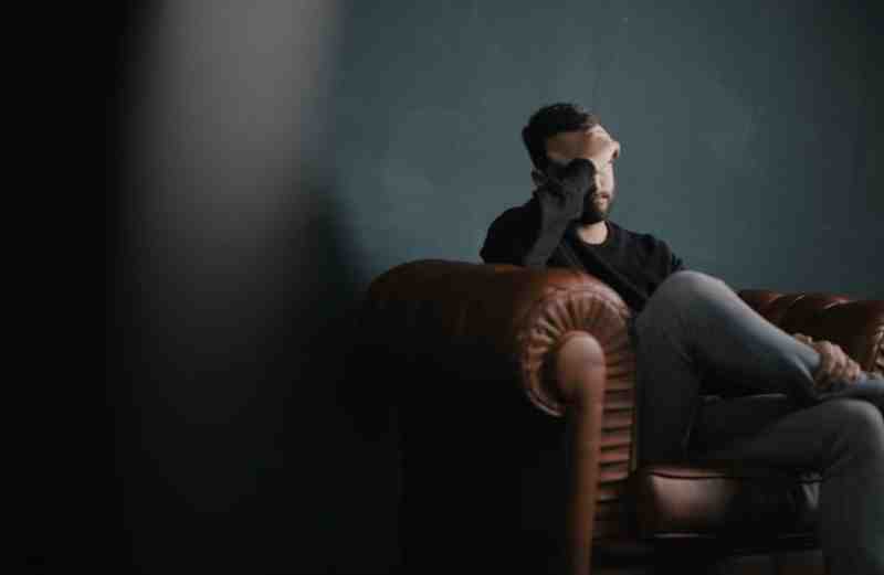 Гарвардские врачи обнаружили связь между одиночеством, стрессом и депрессией и затяжным течением COVID-19 - Новости Санкт-Петербурга