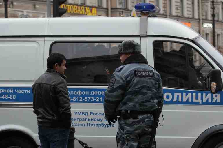 Из Петербурга могут выслать мигрантов, незаконно работавших на складе OZON - Новости Санкт-Петербурга