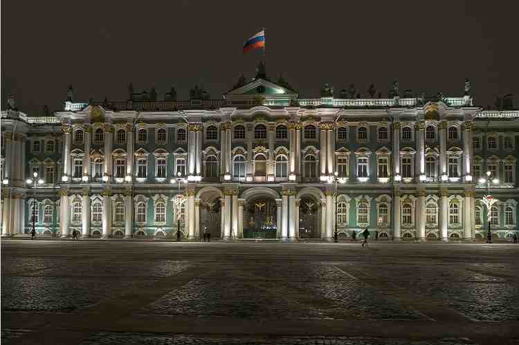 На Дворцовой площади обновили освещение - Новости Санкт-Петербурга