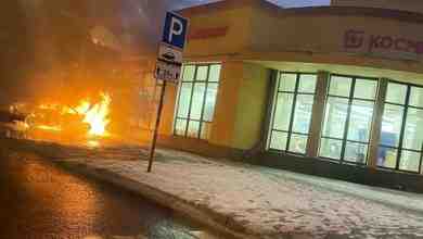 На Скобелевском проспекте у магазина Магнит сгорел автомобиль