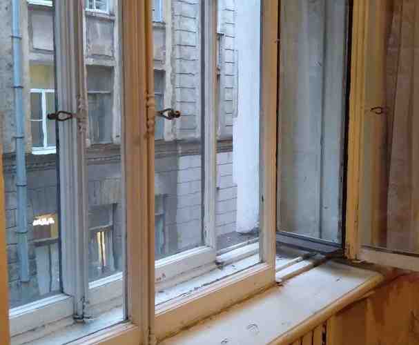 Сдам комнату на Петроградке, 12+к/у: -> Большая — 21 метр; -> Окно с видом…