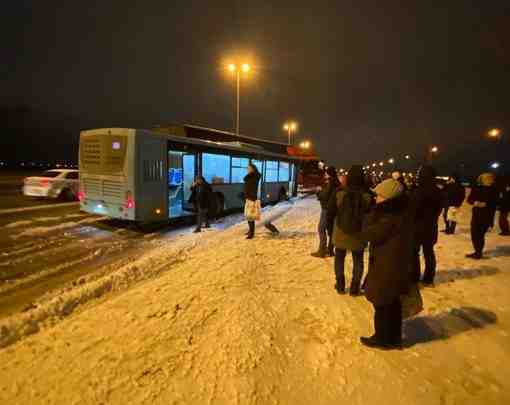 Фура, Приора и автобус на Софийской в сторону Колпина