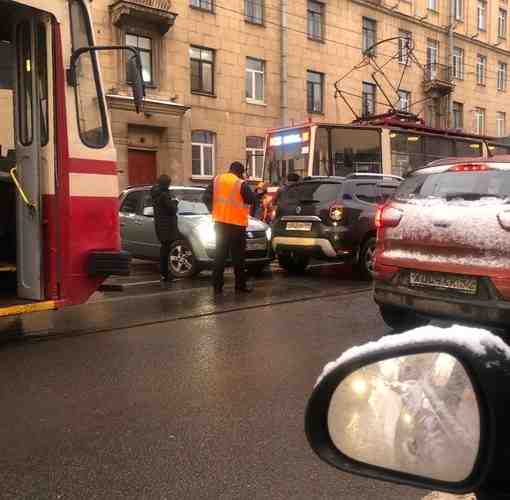 На Маршала Говорова, сегодня утром, между Сузуки и Рено произошло ДТП во время разворота….