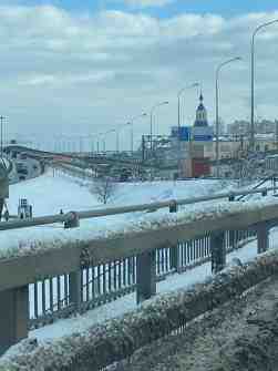 В Шушарах ДТП. Жители помимо своих подъездов перекрыли выезд на Московское с Витебского