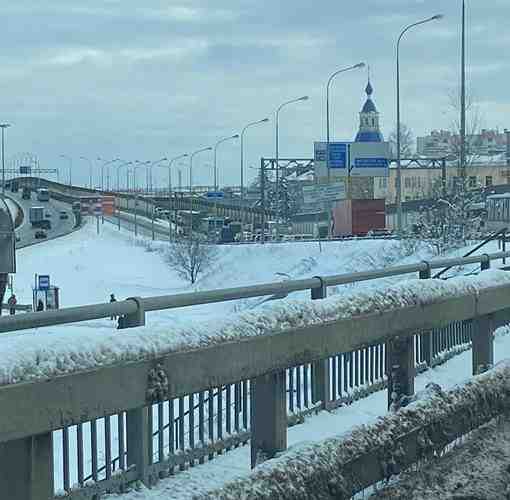 В Шушарах ДТП. Жители помимо своих подъездов перекрыли выезд на Московское с Витебского