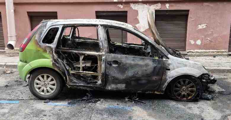 18 марта в 22:32 в Прачечном переулке у дома 5 в автомобиле «Форд» сгорели…