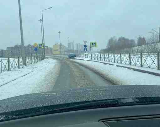 Авария на съезде с Выборгского шоссе к Суздальскому