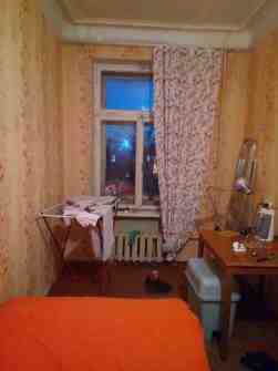 #Питер Сдаётся комната 13 метров в бывшем общежитии по адресу Боровая 74, чистый этаж,…