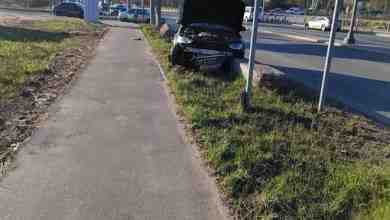 На Выборгском шоссе, при выезде с Заречной улицы , водитель «запарковал» свою колесницу на…