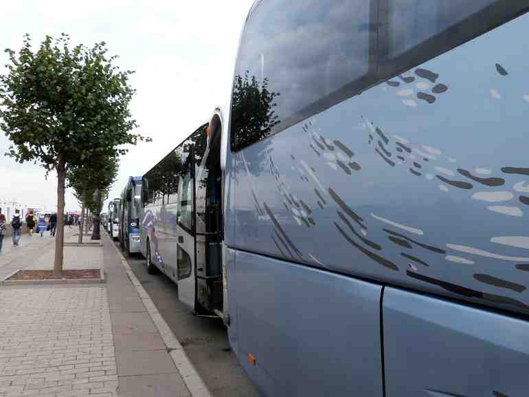 Россияне массово скупают билеты на автобусы из Петербурга в Финляндию - Новости Санкт-Петербурга