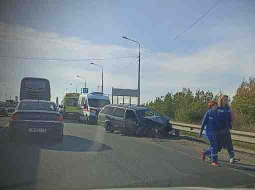 Авария на Гореловском путепроводе по направлению в Красное Село