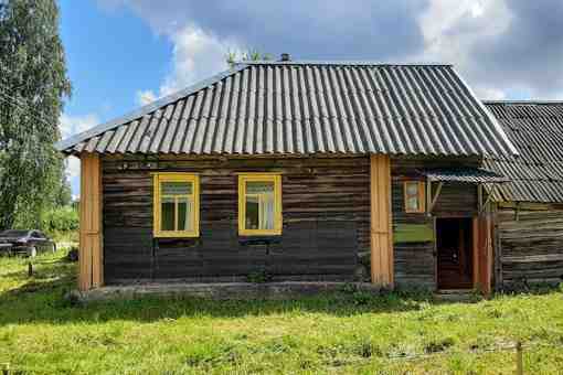 КРЕПКИЙ ЧИСТЫЙ ДОМИК С БАНЕЙ В ТИХОЙ И УЮТНОЙ ДЕРЕВУШКЕ. Продаю небольшой чистый и…