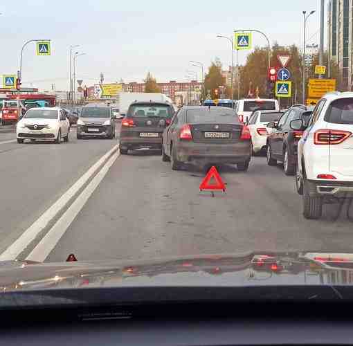 На Планерной улице перед перекрёстком с Богатырским проспектом невнимательный водитель устроил ДТП, тем самым…