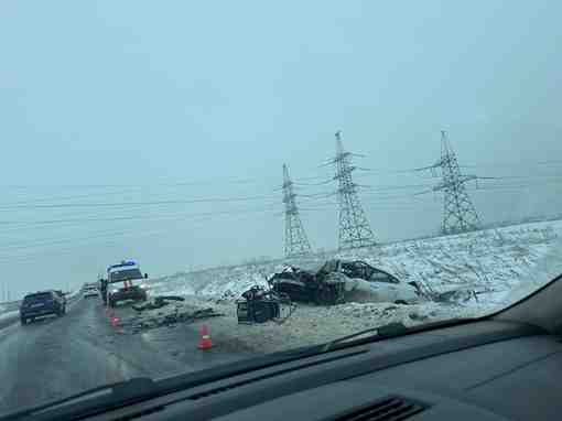 На Ям-Ижорском шоссе произошла авария в 200 метрах от пересечения шоссе с трассой М-11….