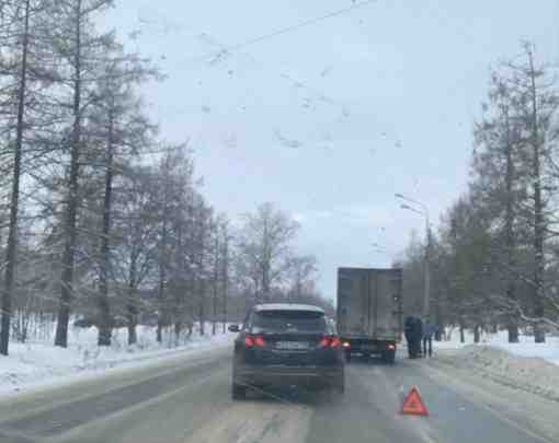 Два ДТП на Красносельском шоссе в Пушкине, рядом с заправкой Газпромнефть