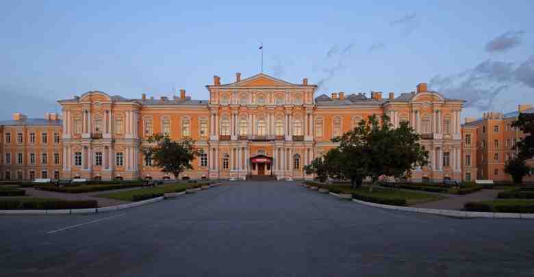 Воронцовский дворец https://m.vk.com/@piterxm-voroncovskii-dvorec Article