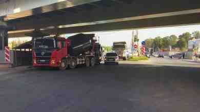 Миксер и Митсубиси устроили ДТПна Московском шоссе в сторону города под путепроводом Дунайского проспектк….